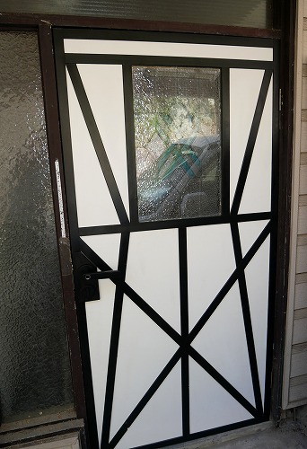 玄関ドアの製作
